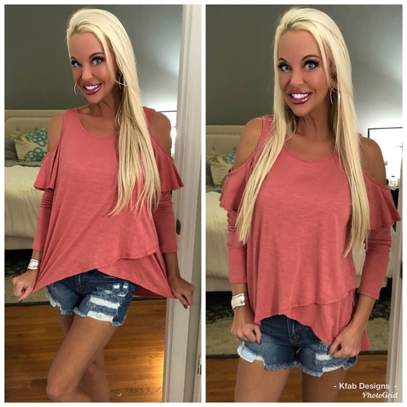 LAST 1! 🛍Pretty Ruffle Hi Lo Cold Shoulder Top! - Picture 5 of 7